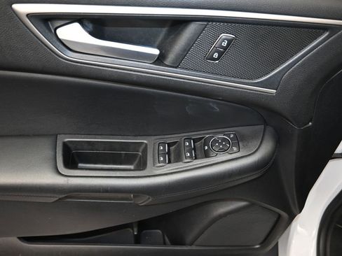 Used 2022 Ford Edge SEL AWD/4WD image 11