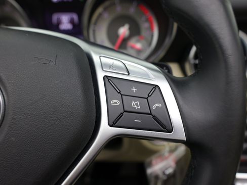 Used 2015 Mercedes-Benz SLK 250 image 18
