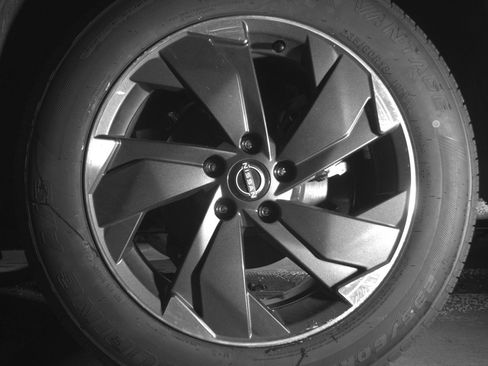 Used 2025 Nissan Rogue SV image 14