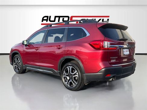 Used 2023 Subaru Ascent Limited w/ Technology Package image 5