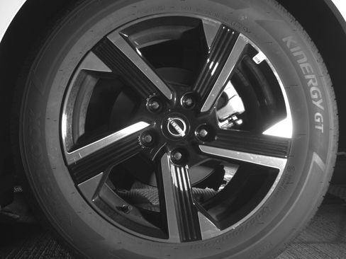 Used 2025 Nissan Sentra SV image 14