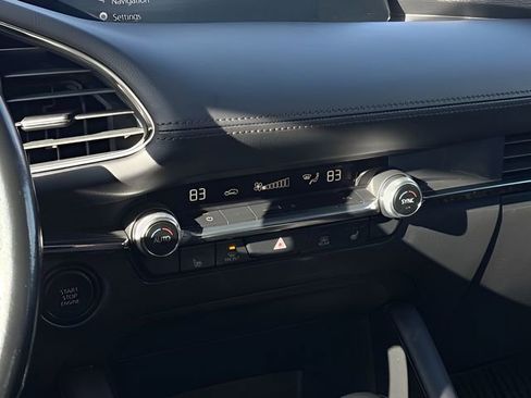 Used 2022 MAZDA MAZDA3 s image 17