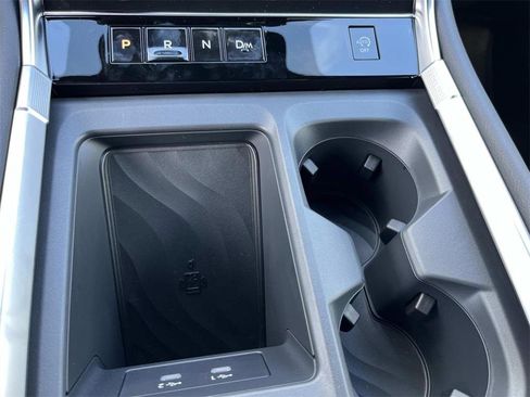 New 2026 Nissan Armada SL w/ Captain's Chari Seat Package image 20