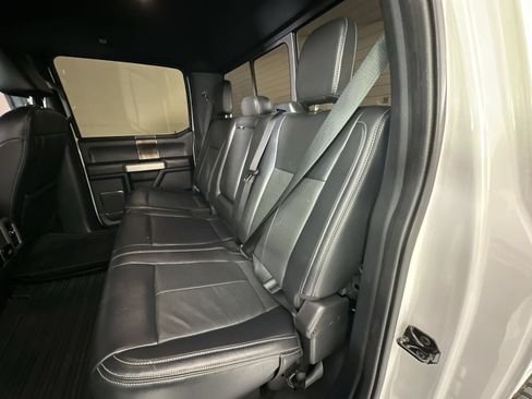 Used 2022 Ford F250 Lariat w/ Black Appearance Package AWD/4WD image 23