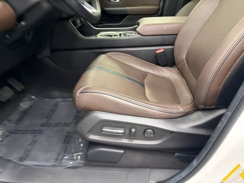 Used 2025 Honda Pilot Elite image 10