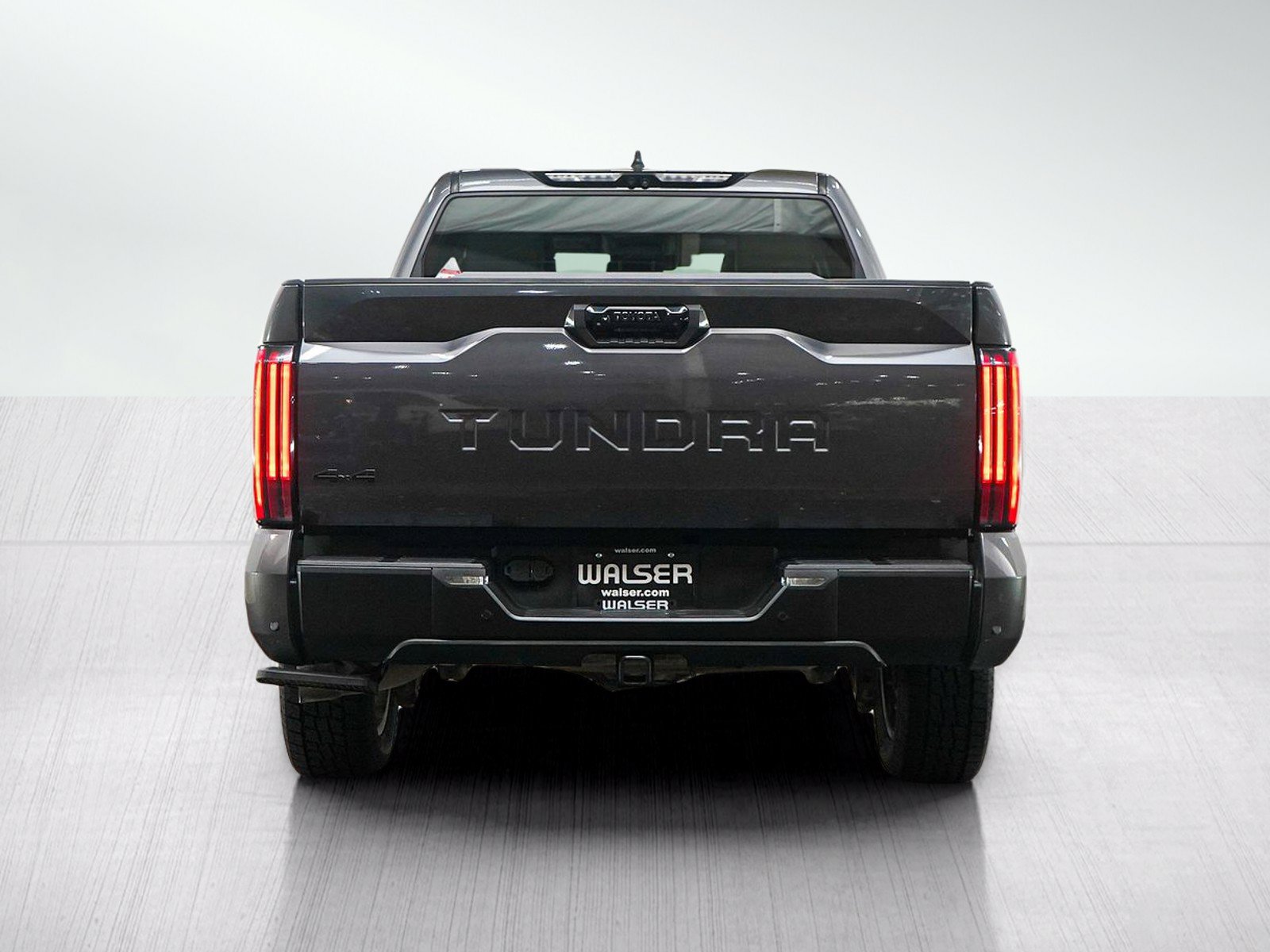Used 2024 Toyota Tundra Limited AWD/4WD image 4