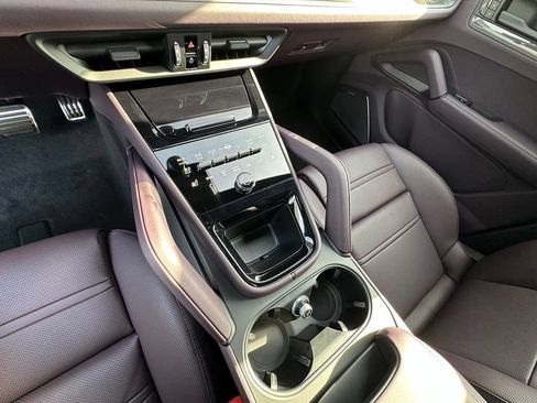 Used 2026 Porsche Cayenne GTS AWD/4WD image 34