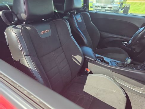 Used 2020 Dodge Challenger GT image 23