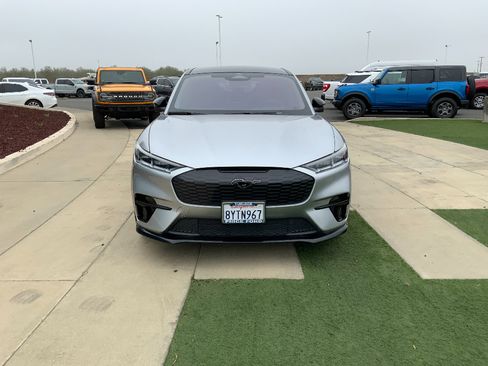 Used 2021 Ford Mustang Mach-E GT image 3