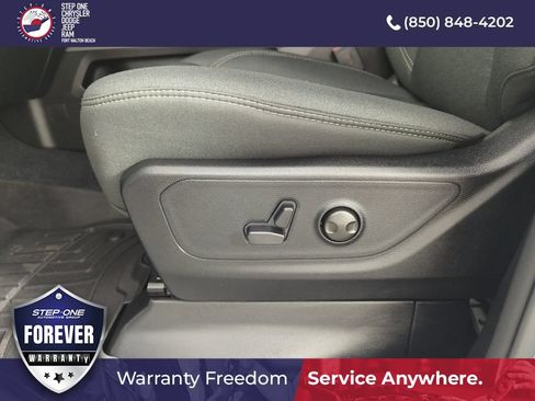 Used 2025 RAM 1500 Big Horn RWD image 12