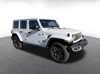 Used 2025 Jeep Wrangler Unlimited Sahara AWD/4WD video 2