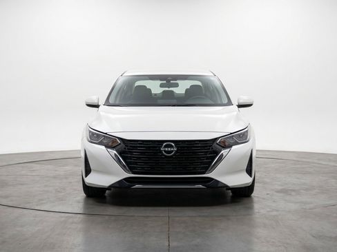 Used 2025 Nissan Sentra S FWD image 2