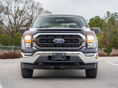 Used 2023 Ford F150 XLT image 2