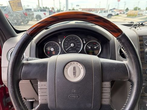 Used 2007 Lincoln Mark LT 4x4 image 13