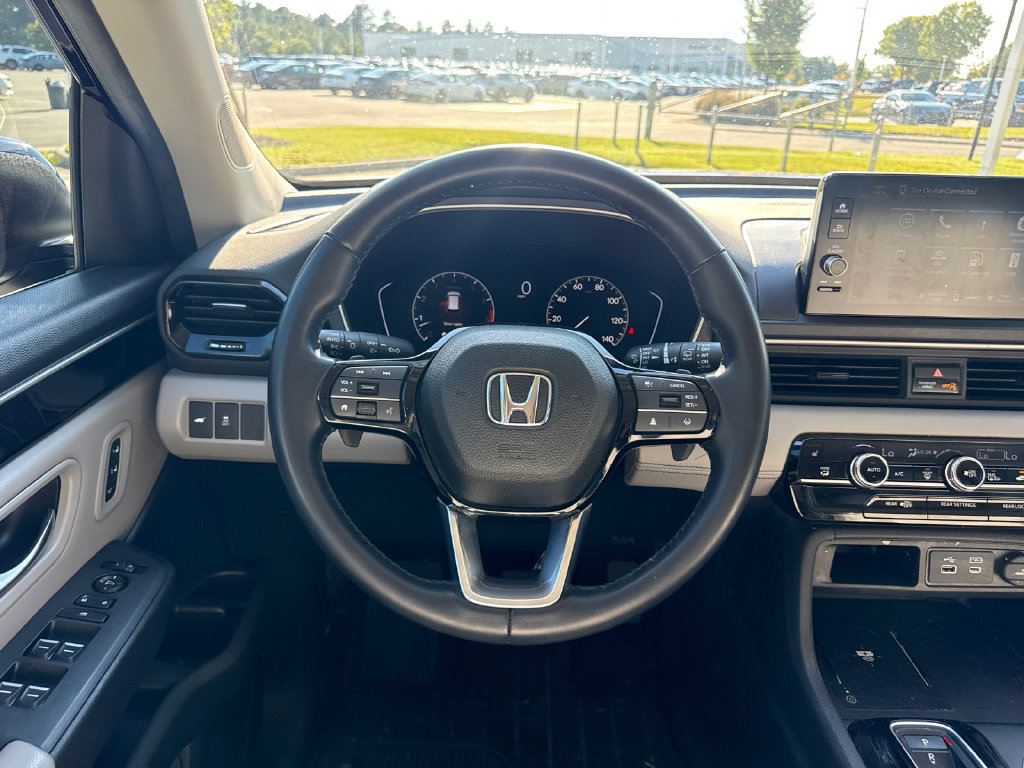 Used 2025 Honda Pilot EX-L image 19