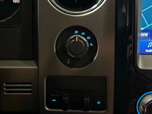 Used 2013 Ford F150 Limited image 32