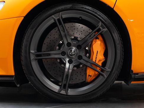 Used 2015 McLaren 650S Spider RWD image 52