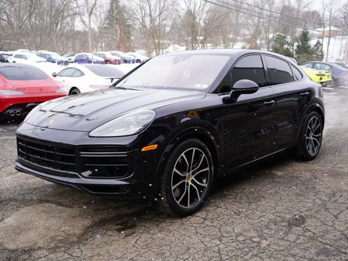 Used 2021 Porsche Cayenne Turbo image 12