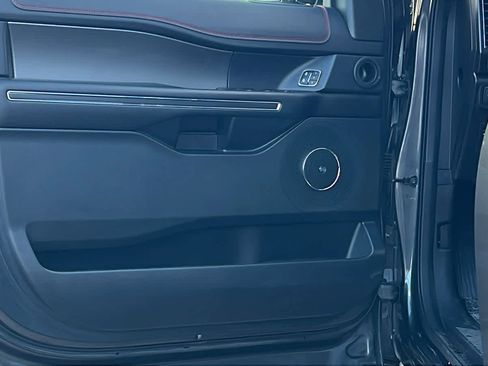 Used 2021 Ford Expedition Max Limited image 23