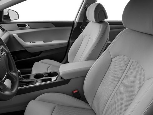Used 2017 Hyundai Sonata SE FWD image 12
