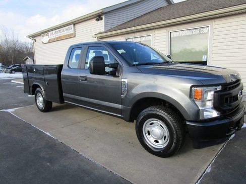 Used 2020 Ford F250 XL image 3