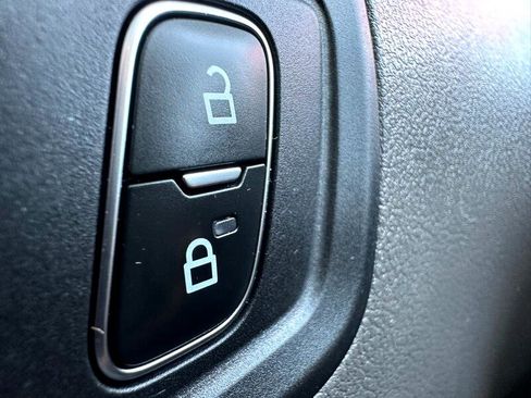 Used 2022 Ford Transit Connect XL image 13