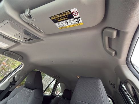 Used 2021 Toyota RAV4 XLE image 21