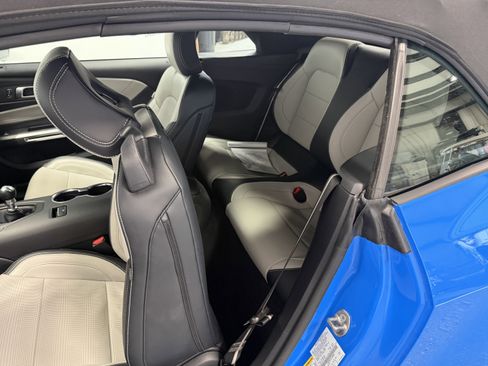 Used 2025 Ford Mustang GT Premium image 22