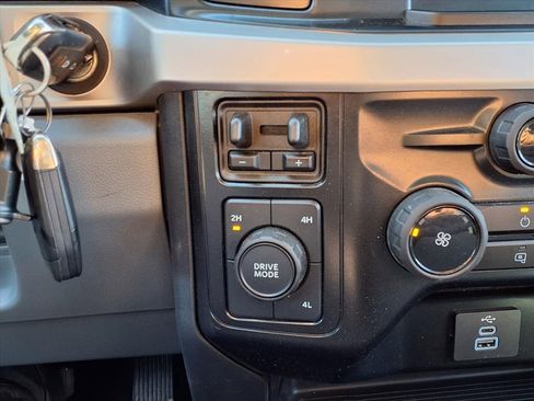 Used 2025 Ford F350 XLT image 13