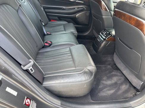 Used 2018 Genesis G90 3.3T Premium image 15