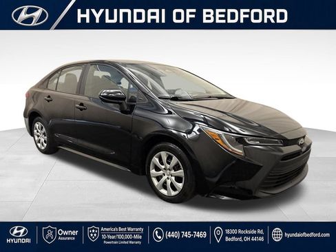 Used 2024 Toyota Corolla LE FWD image 3