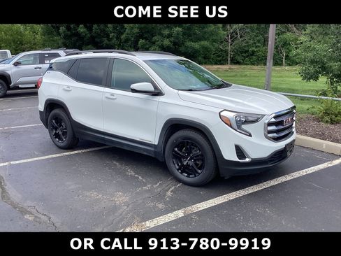 Used 2021 GMC Terrain SLE w/ Driver Convenience Package image 5