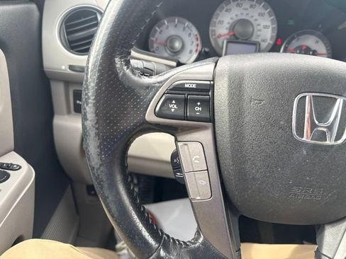 Used 2014 Honda Pilot Touring image 17