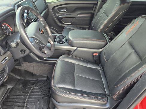 Used 2021 Nissan Titan PRO-4X w/ Pro-4x Convenience Package image 11