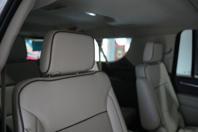 Used 2023 GMC Yukon XL Denali w/ Denali Reserve Package AWD/4WD image 22