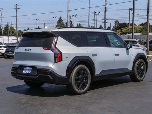 New 2026 Kia EV9 Land w/ Nightfall Edition Package image 8