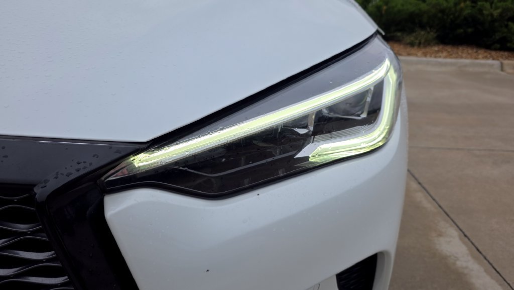 Used 2023 INFINITI QX50 Sensory AWD/4WD image 9