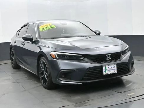 Used 2023 Honda Civic Sport Touring image 2
