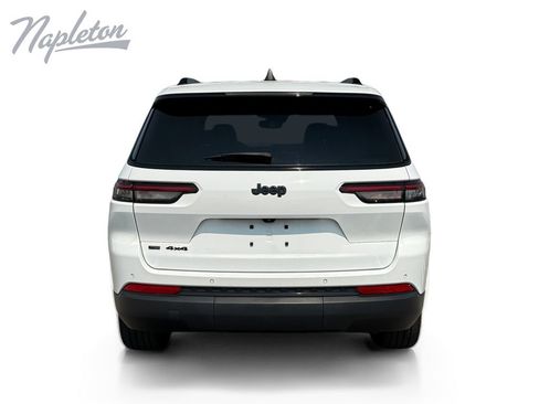 Used 2023 Jeep Grand Cherokee L Laredo AWD/4WD image 4