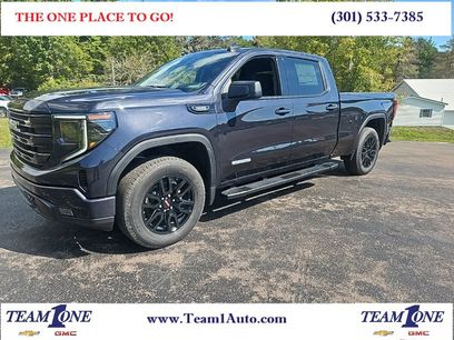 New 2026 GMC Sierra 1500 Elevation w/ LPO, Elevation Black Package