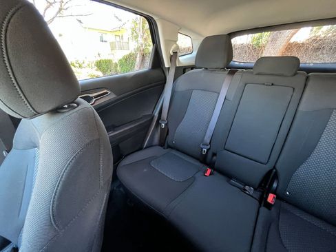 Used 2025 Kia Sportage LX image 38