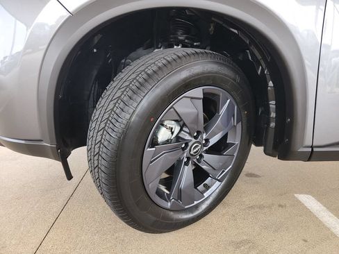 Used 2026 Nissan Rogue SV FWD image 31