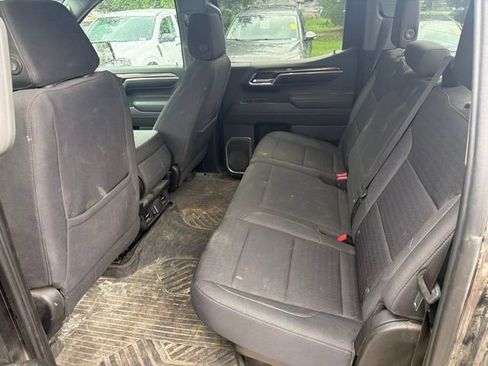 Used 2023 Chevrolet Silverado 1500 LT AWD/4WD image 15