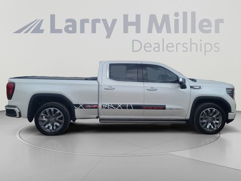 Used 2024 GMC Sierra 1500 Denali w/ Denali Reserve Package AWD/4WD image 6