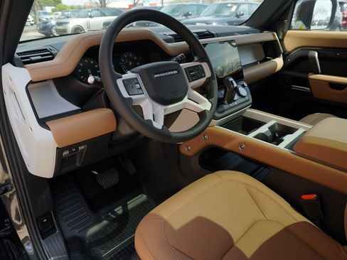 Used 2026 Land Rover Defender 110 S AWD/4WD image 12