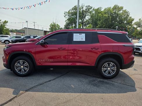 Used 2026 Chevrolet Traverse LT w/ Driver Confidence Package FWD image 8