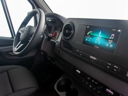 Used 2024 Mercedes-Benz Sprinter 144 Cargo image 32