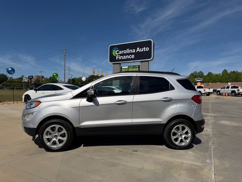 Used 2020 Ford EcoSport SE w/ SE Convenience Package image 3