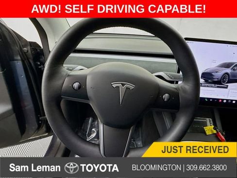 Used 2022 Tesla Model Y Long Range image 10