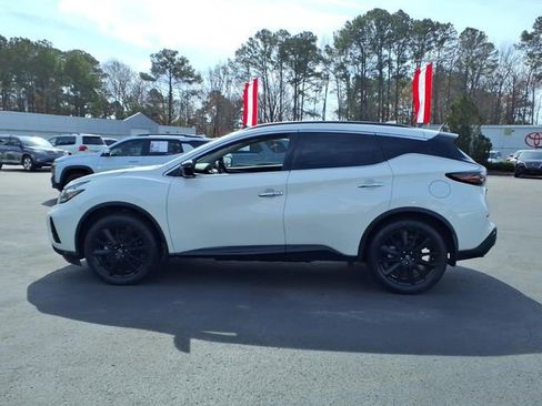 Used 2024 Nissan Murano SV w/ SV Midnight Edition Package image 3